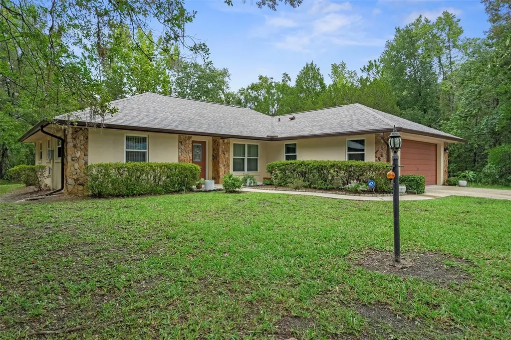 12 Sycamore Court W Homosassa FL 34446