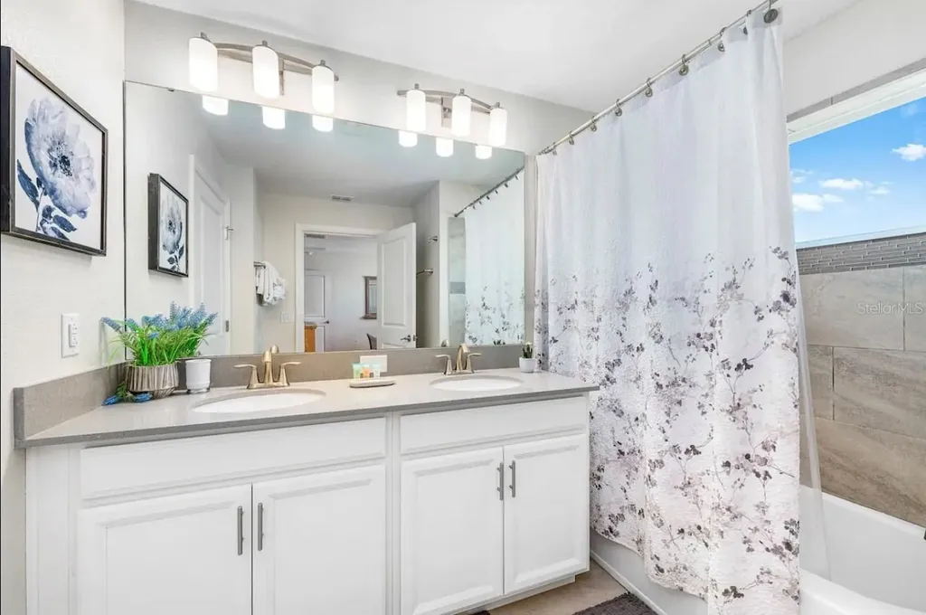 880 Pebble Beach Drive Davenport FL 33896