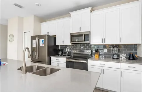 880 Pebble Beach Drive Davenport FL 33896