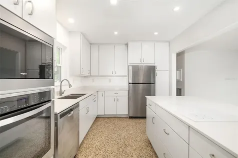 2626 Sunnyside Street Sarasota FL 34239
