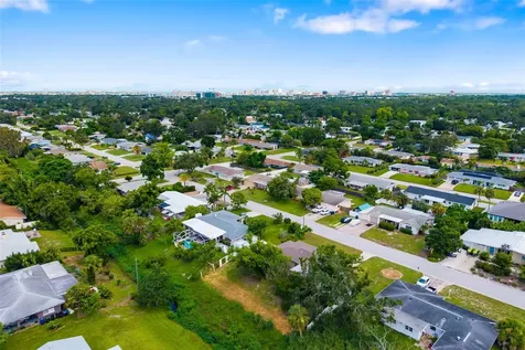 2626 Sunnyside Street Sarasota FL 34239