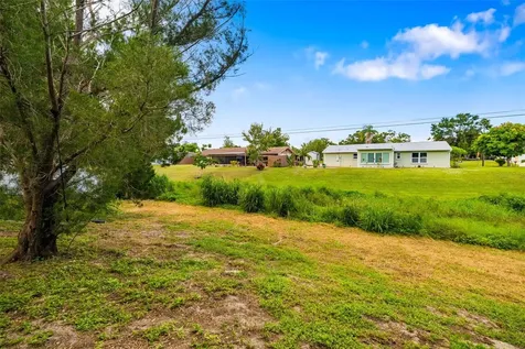 2626 Sunnyside Street Sarasota FL 34239