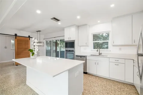 2626 Sunnyside Street Sarasota FL 34239