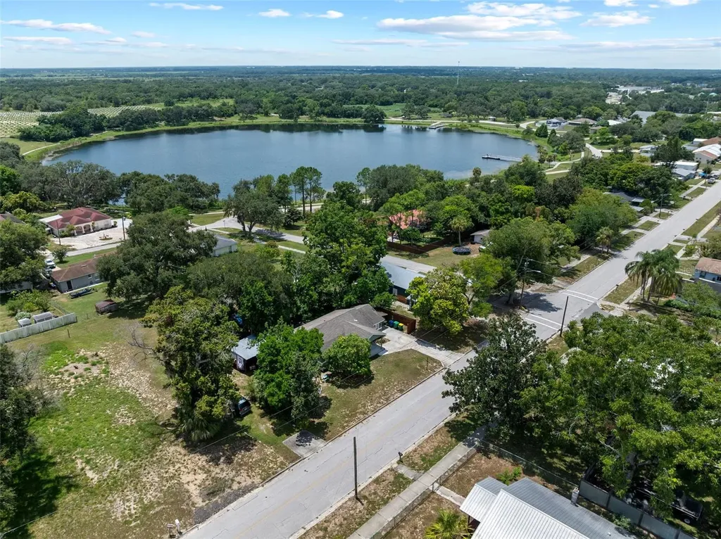 304 Shepard Dundee FL 33838