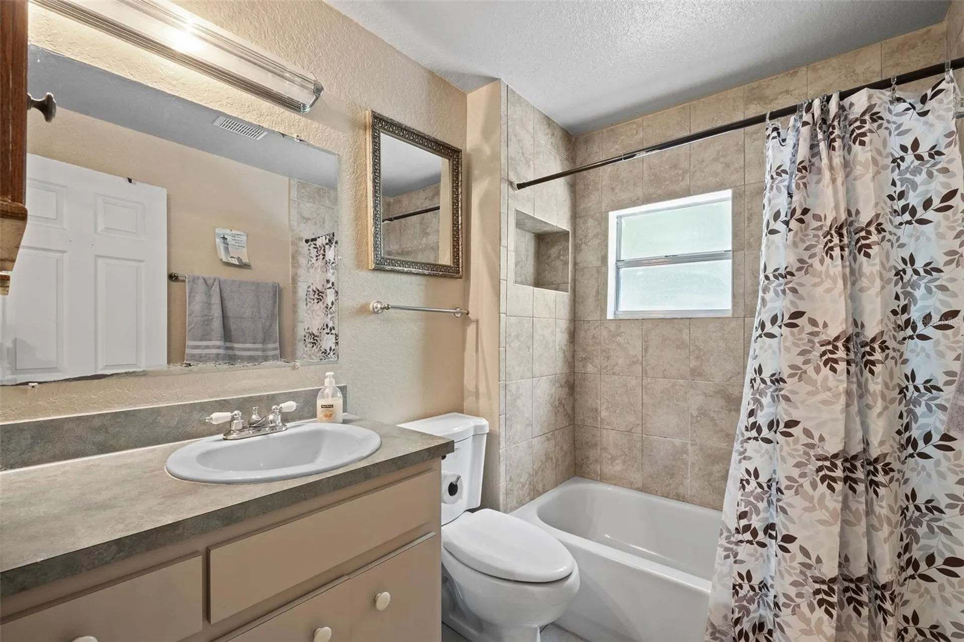 304 Shepard Dundee FL 33838