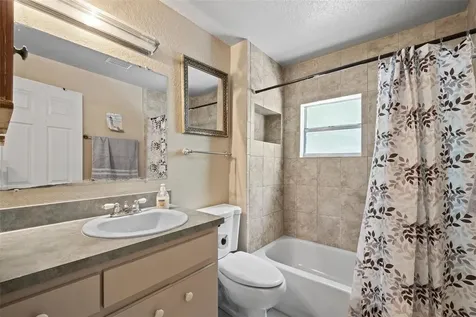 304 Shepard Dundee FL 33838