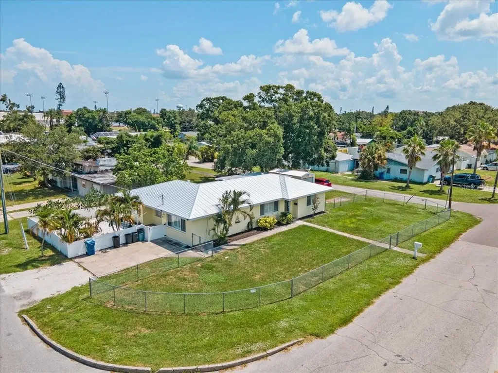 3402 15th Avenue W Bradenton FL 34205