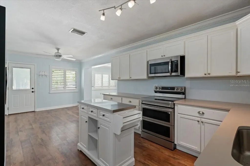 3402 15th Avenue W Bradenton FL 34205