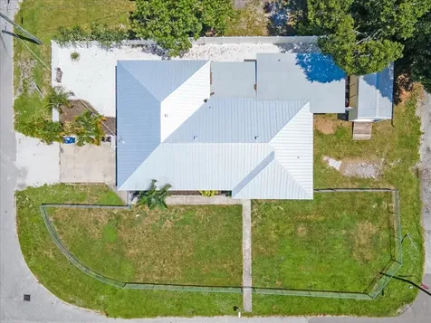 3402 15th Avenue W Bradenton FL 34205