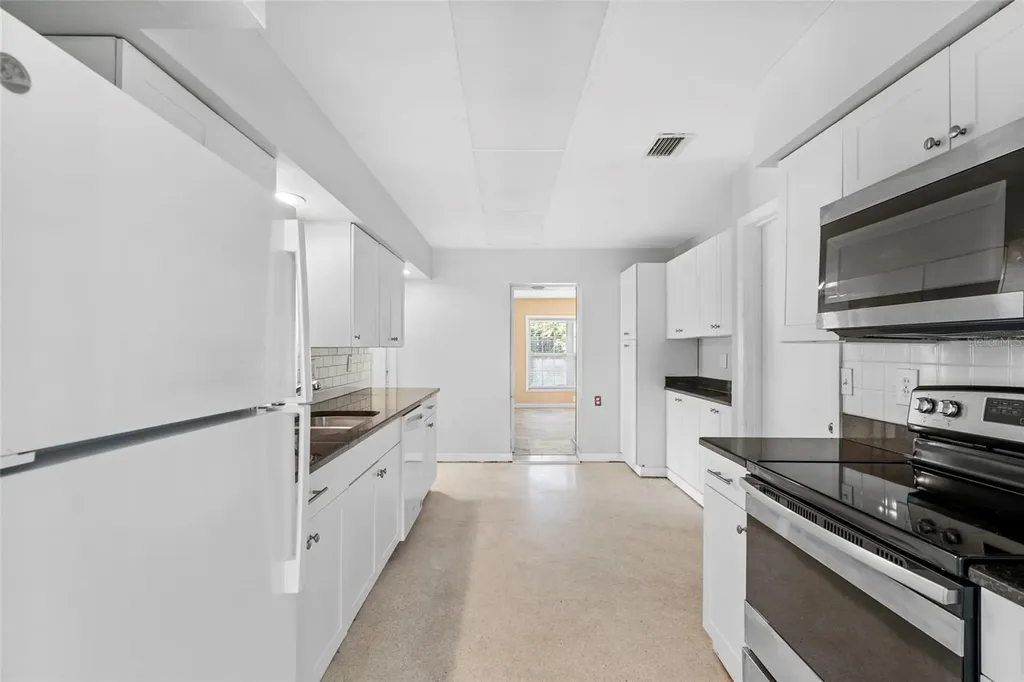 2410 Britannia Road Sarasota FL 34231