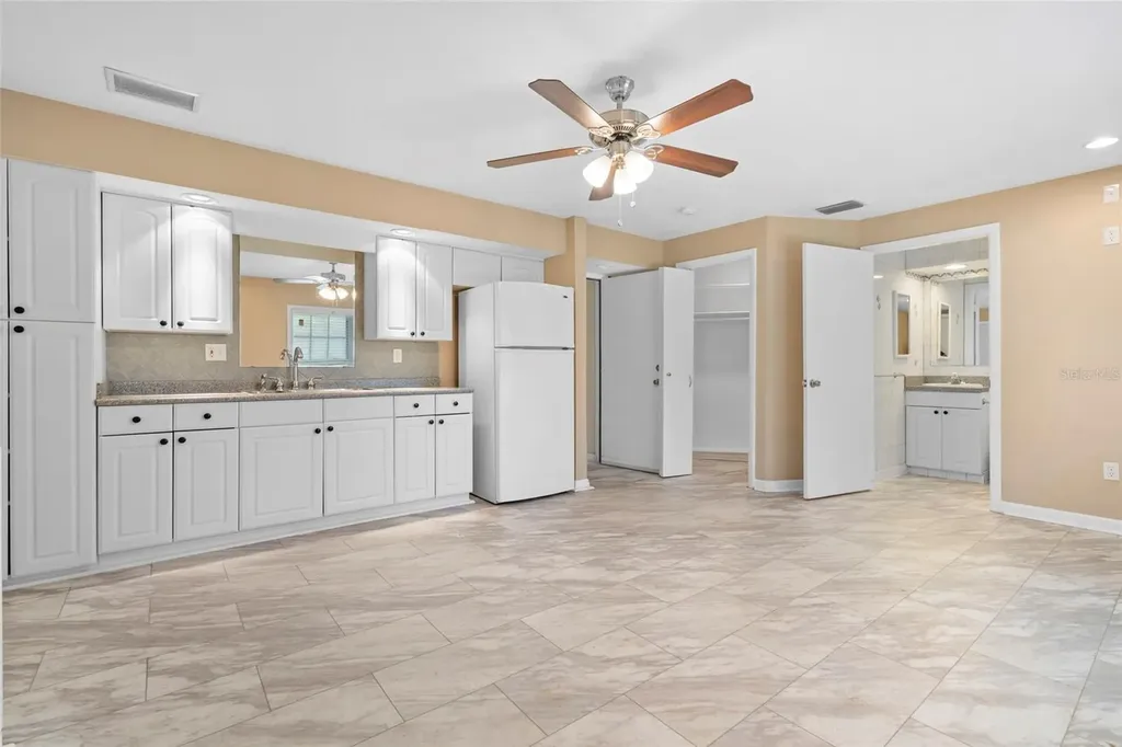 2410 Britannia Road Sarasota FL 34231