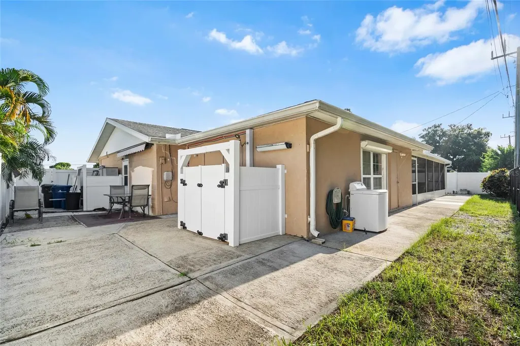 2410 Britannia Road Sarasota FL 34231