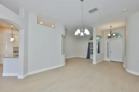 8613 Herons Cove Place Tampa FL 33647