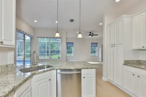 8613 Herons Cove Place Tampa FL 33647