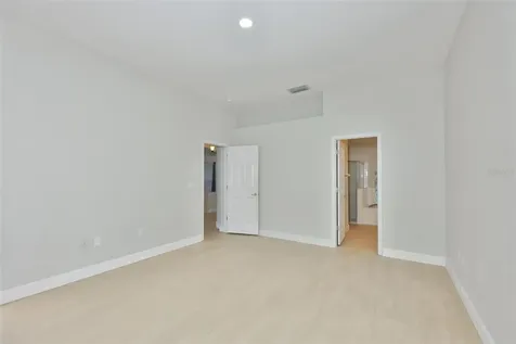 8613 Herons Cove Place Tampa FL 33647