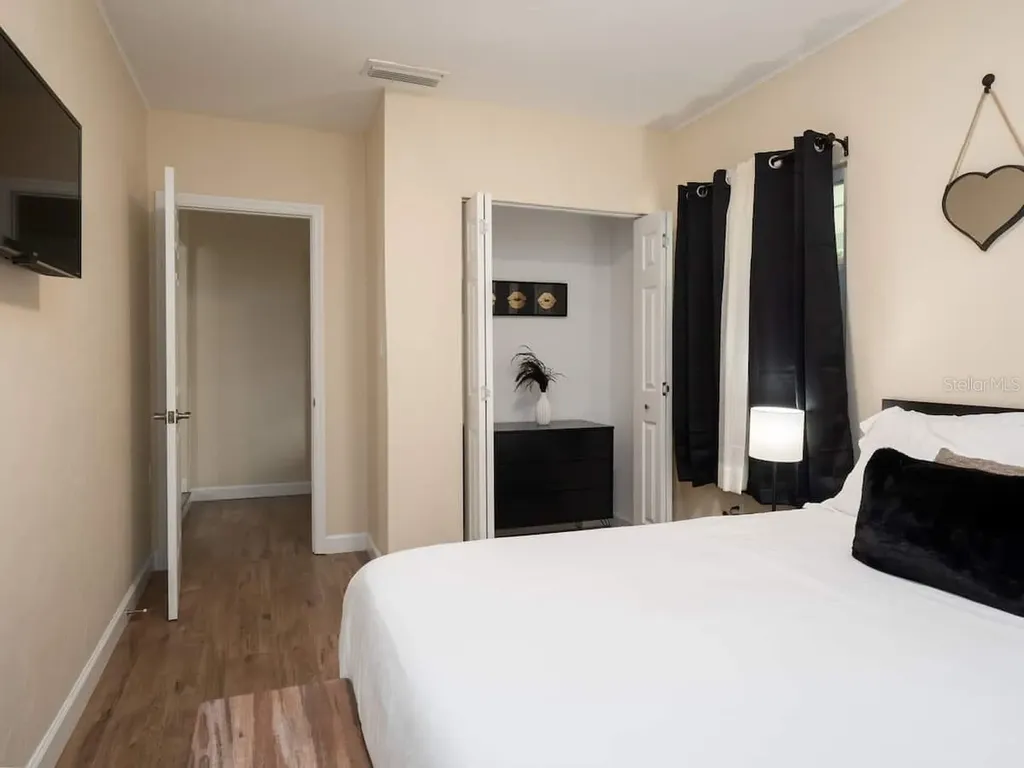 1425 NE 13th Street Gainesville FL 32601