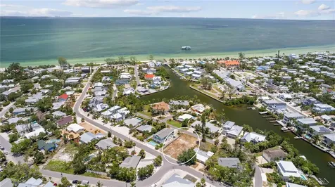 132 Crescent Drive Anna Maria FL 34216