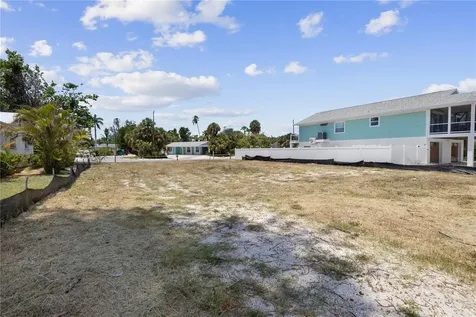 132 Crescent Drive Anna Maria FL 34216