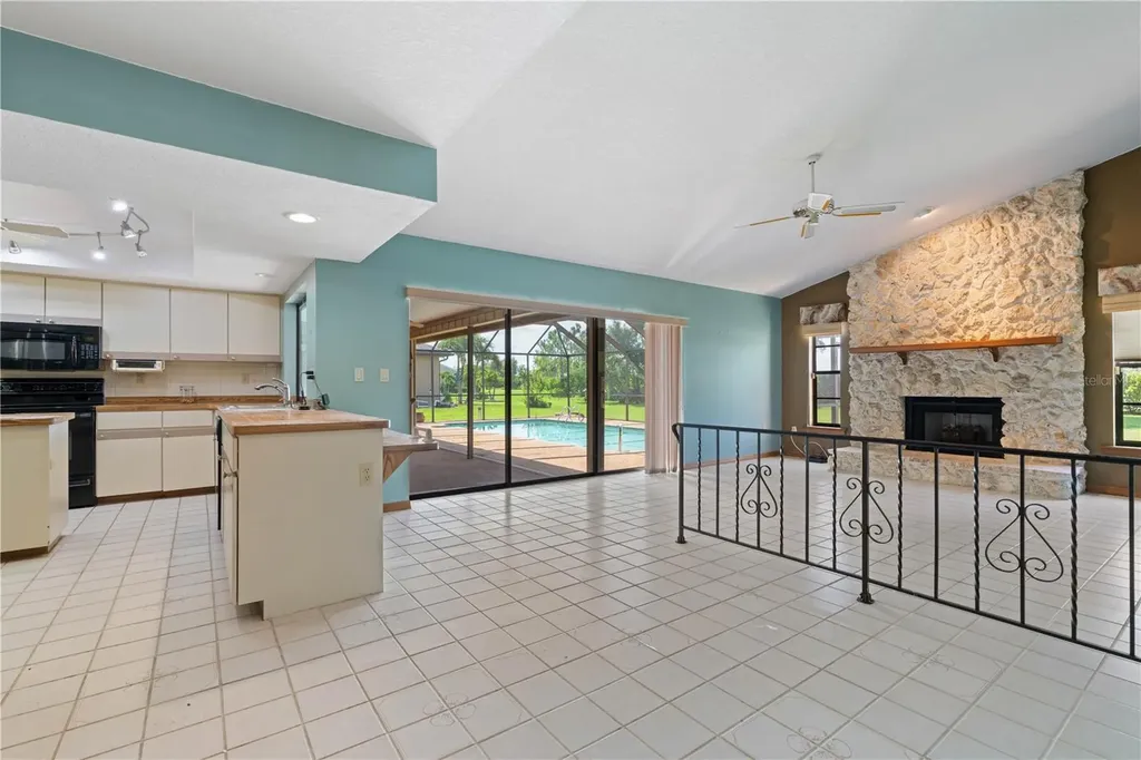 12313 SW Kingsway Circle Lake Suzy FL 34269