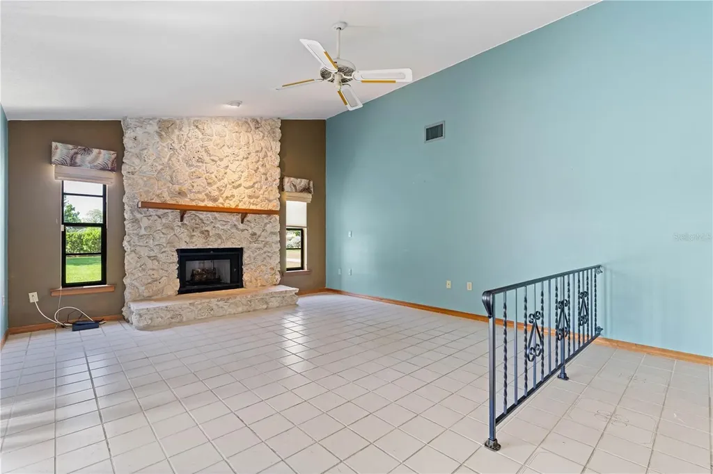 12313 SW Kingsway Circle Lake Suzy FL 34269