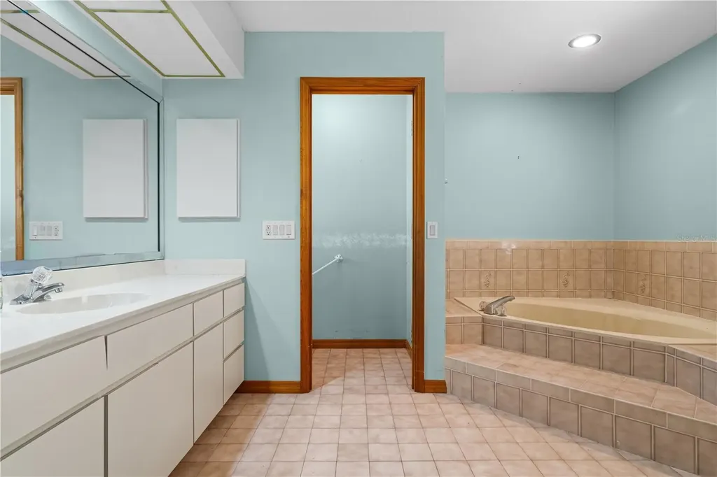 12313 SW Kingsway Circle Lake Suzy FL 34269