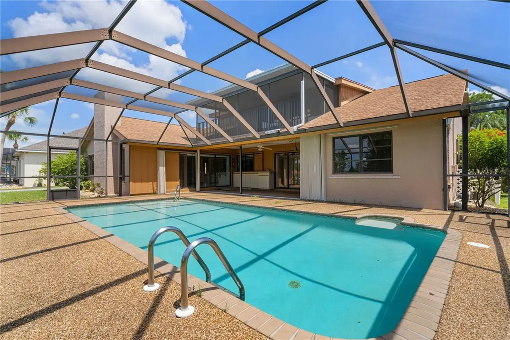 12313 SW Kingsway Circle Lake Suzy FL 34269