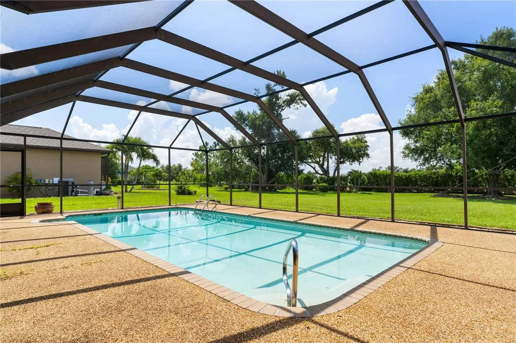 12313 SW Kingsway Circle Lake Suzy FL 34269