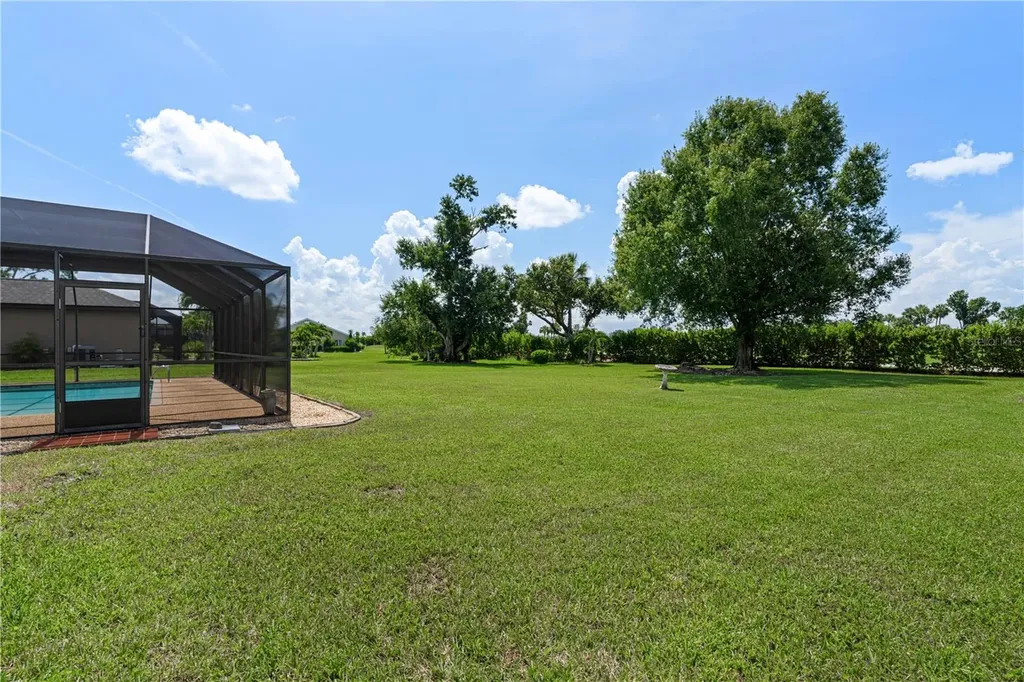 12313 SW Kingsway Circle Lake Suzy FL 34269