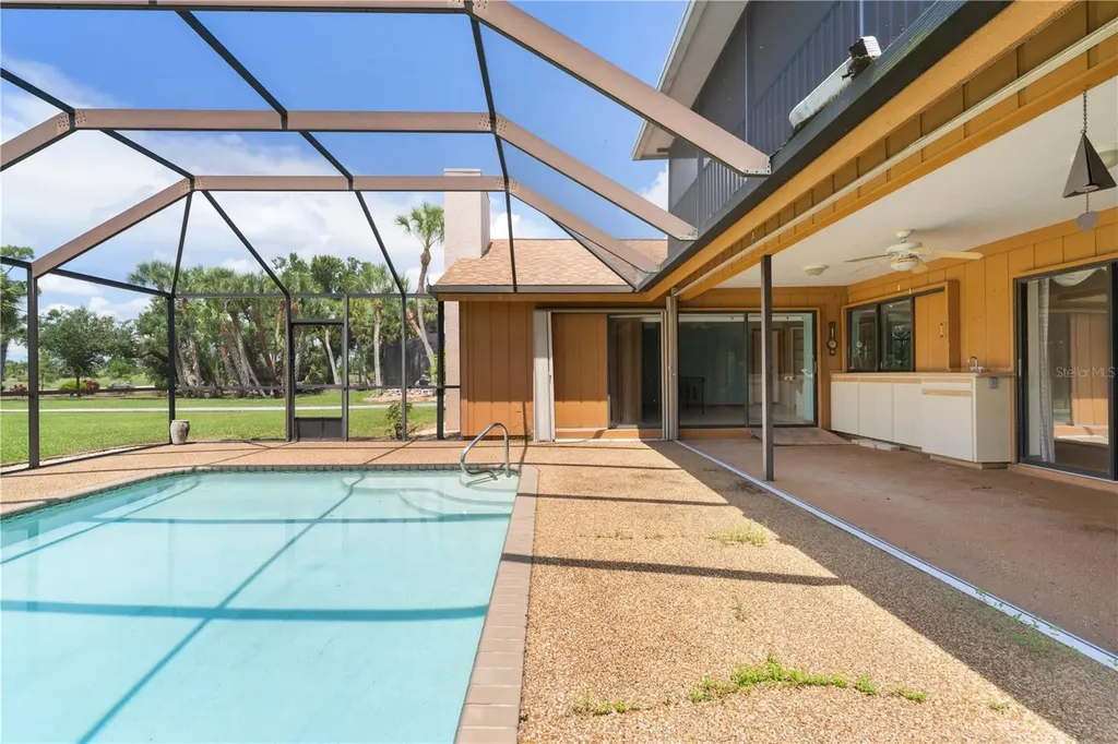 12313 SW Kingsway Circle Lake Suzy FL 34269