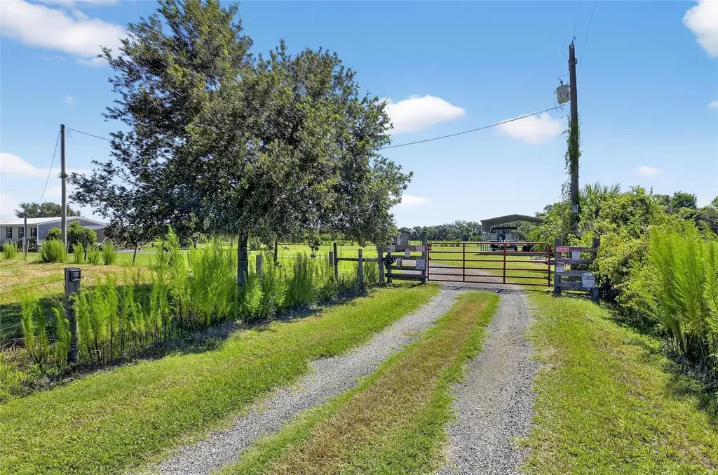 4416 Pippin Road Plant City FL 33567