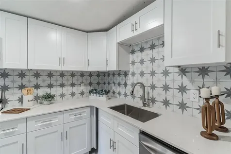 5210 S 84th Street Tampa FL 33619
