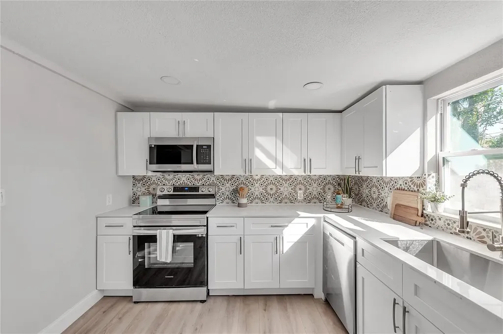 3458 Queensboro Avenue S St Petersburg FL 33711