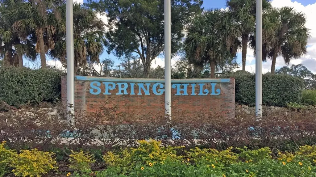 9427 Lakeview Court Spring Hill FL 34608