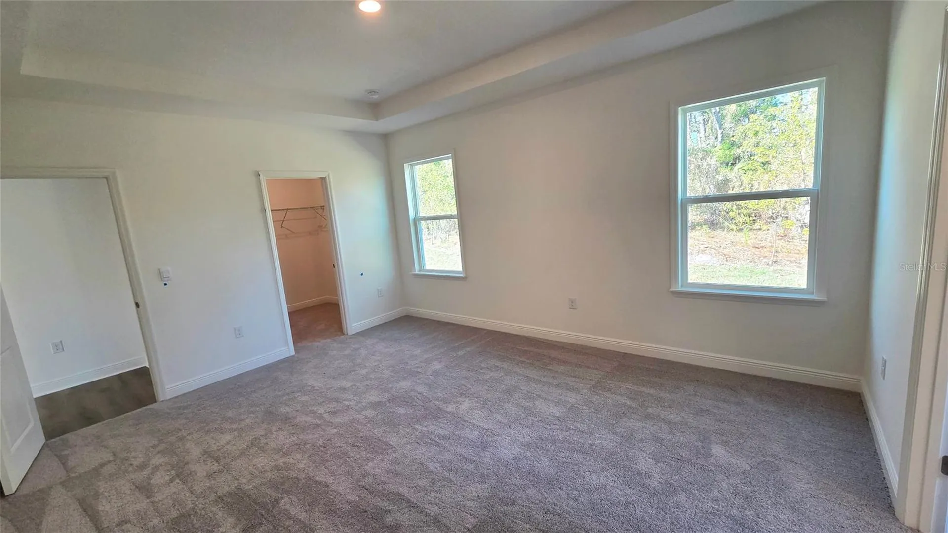 9427 Lakeview Court Spring Hill FL 34608
