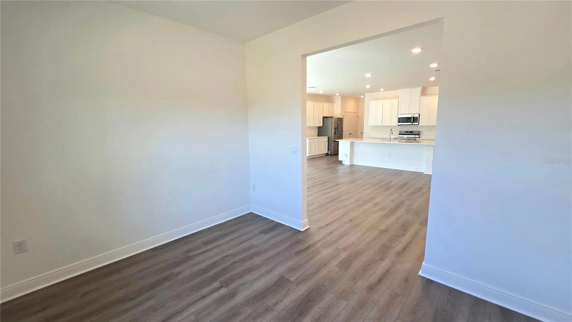 9427 Lakeview Court Spring Hill FL 34608