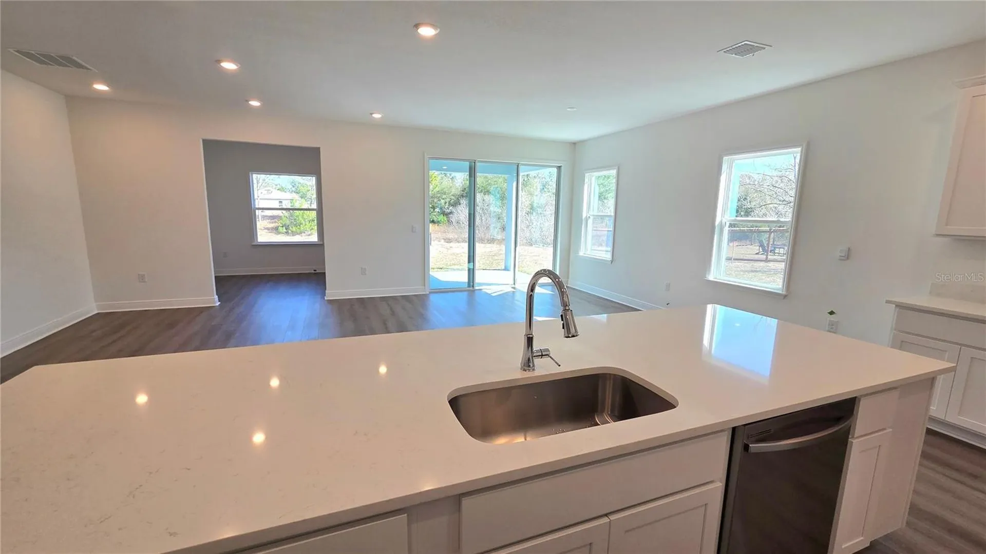 9427 Lakeview Court Spring Hill FL 34608