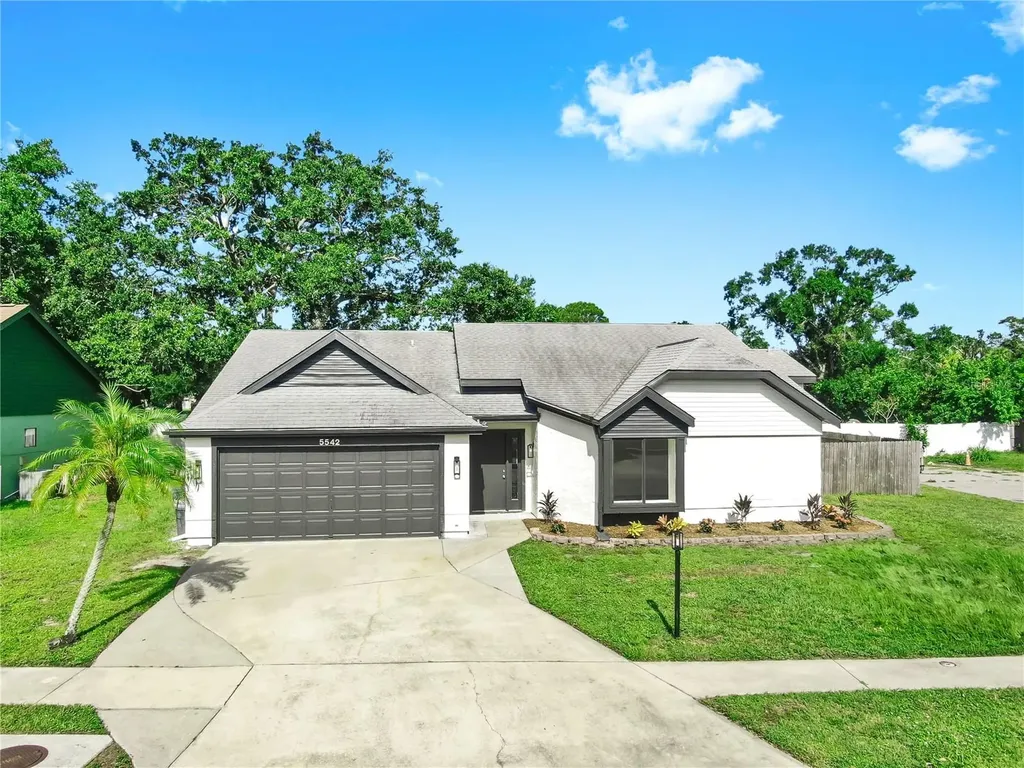 5542 34th Court E Bradenton FL 34203