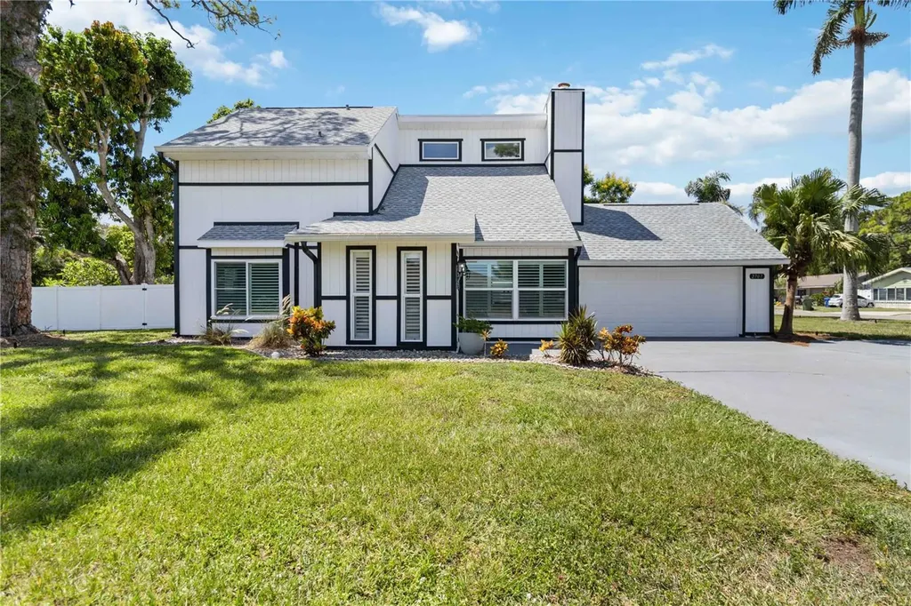 2707 17th Avenue W Bradenton FL 34205