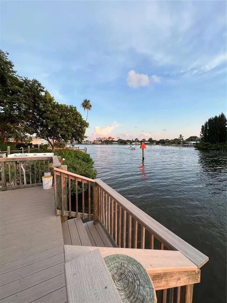 132 S Park Drive Venice FL 34285