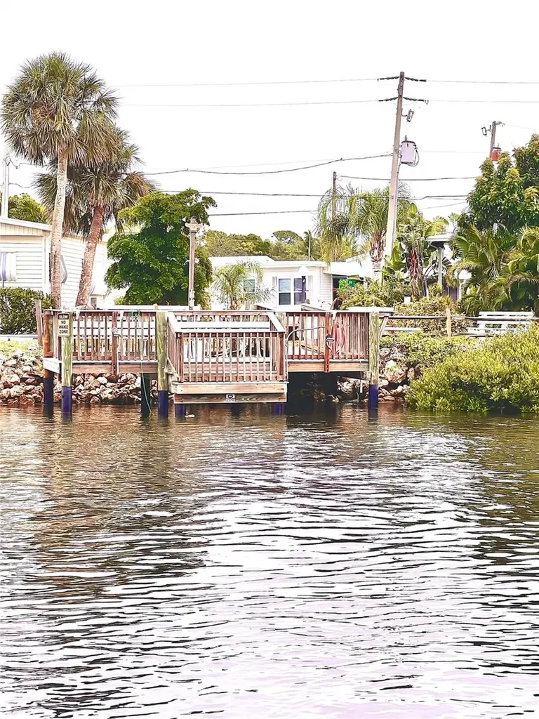 132 S Park Drive Venice FL 34285