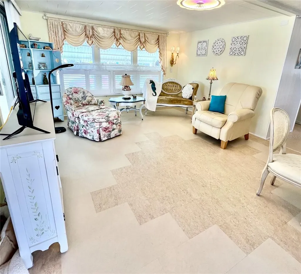 132 S Park Drive Venice FL 34285