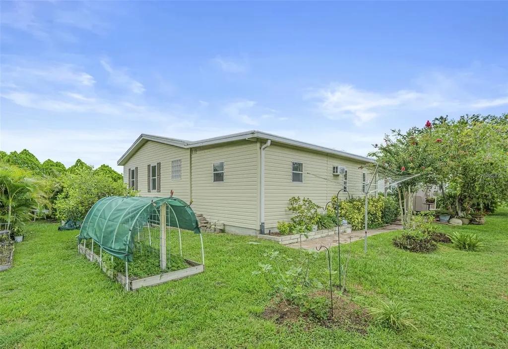 37654 Neukom Avenue Zephyrhills FL 33541