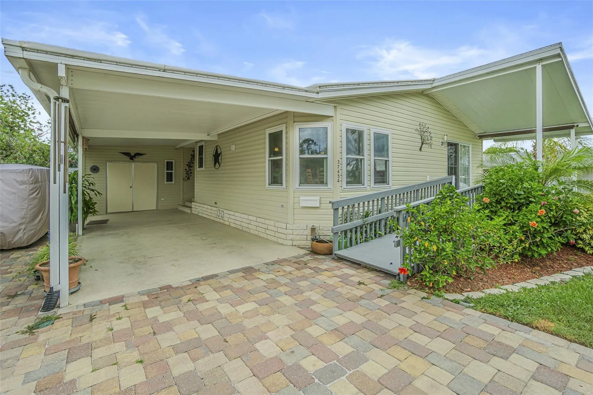 37654 Neukom Avenue Zephyrhills FL 33541