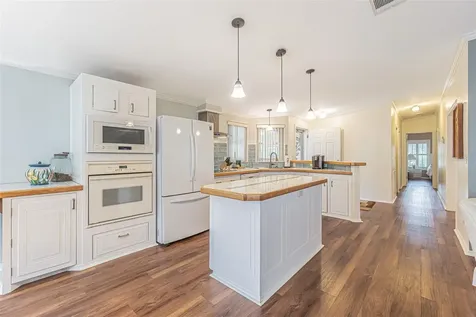 37654 Neukom Avenue Zephyrhills FL 33541