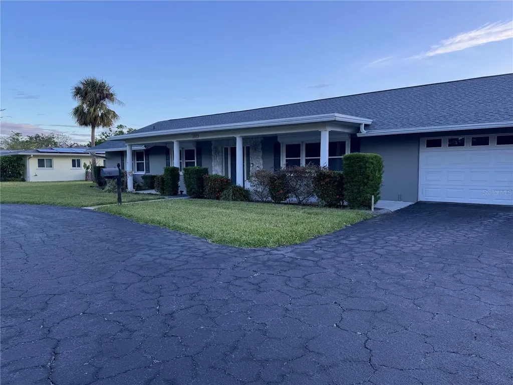 2207 51st Street W Bradenton FL 34209