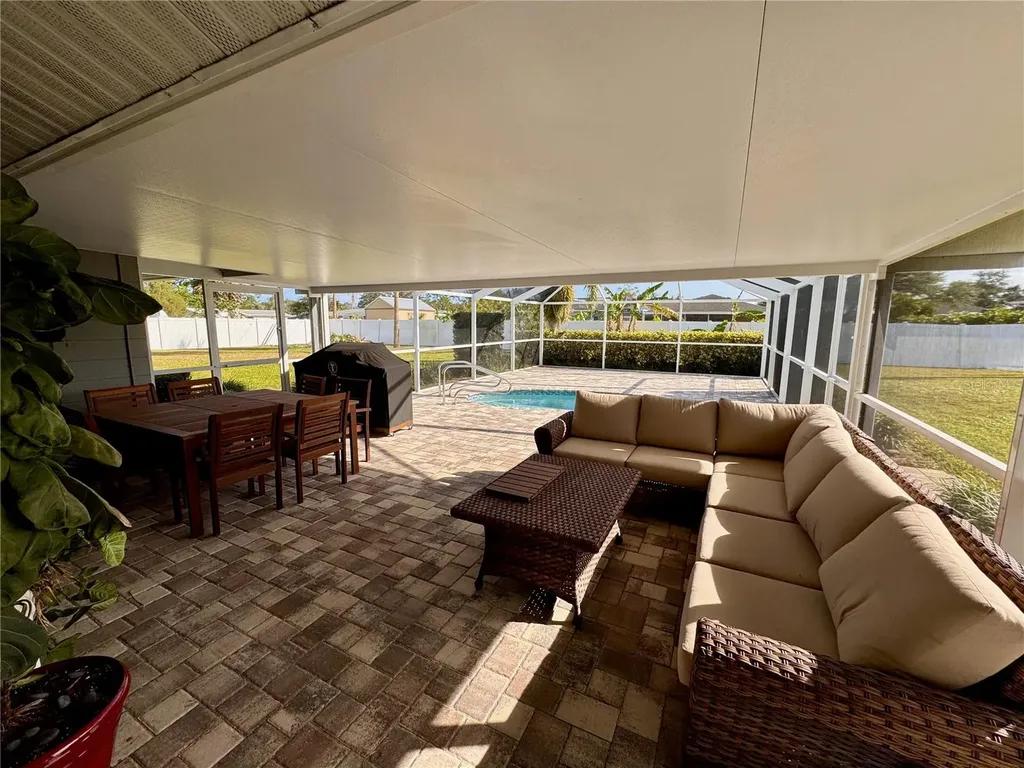2207 51st Street W Bradenton FL 34209