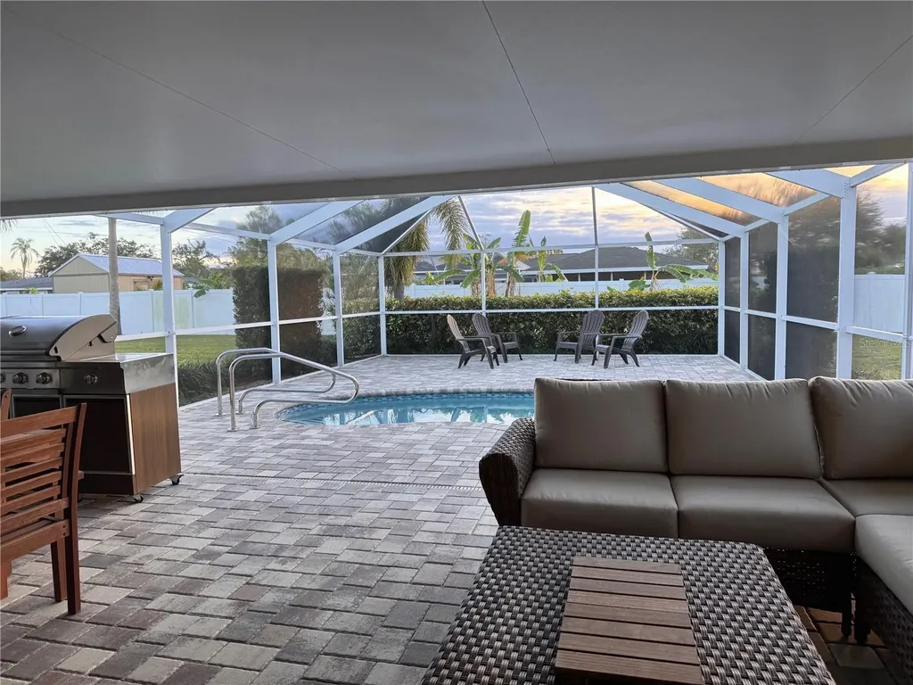 2207 51st Street W Bradenton FL 34209