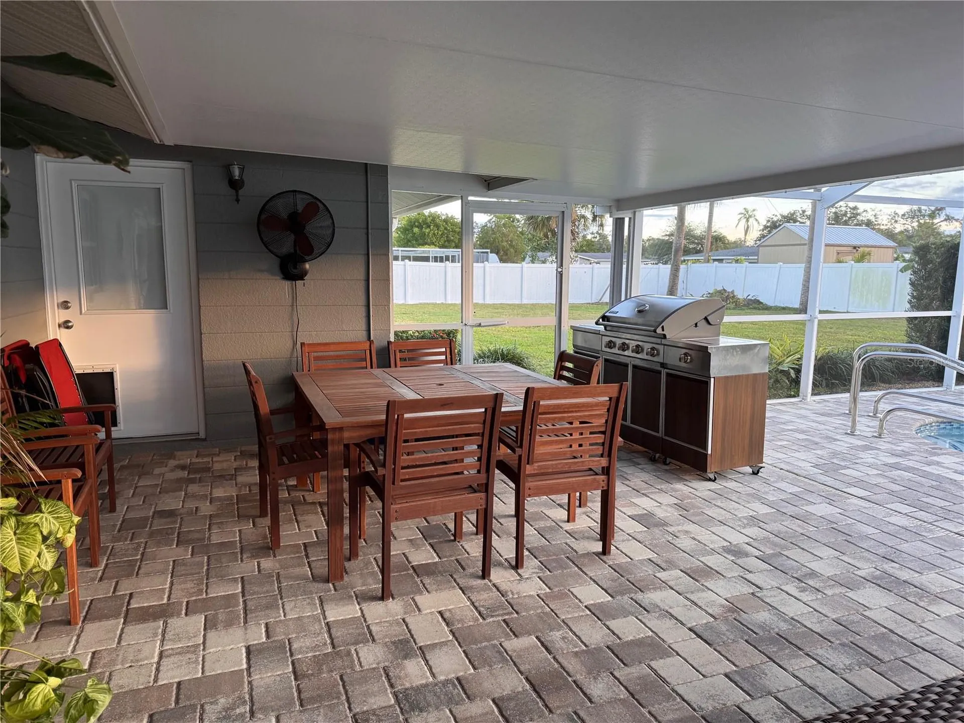2207 51st Street W Bradenton FL 34209