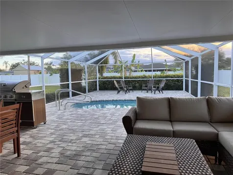 2207 51st Street W Bradenton FL 34209