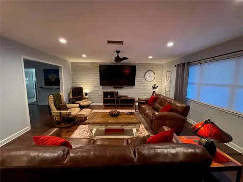 2207 51st Street W Bradenton FL 34209